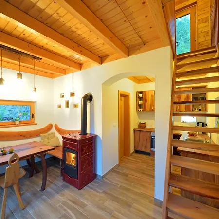 Holiday home Granaries Pear & Walnut