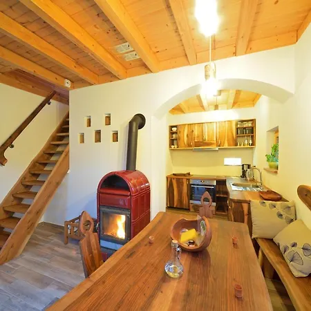 Holiday home Granaries Pear & Walnut *