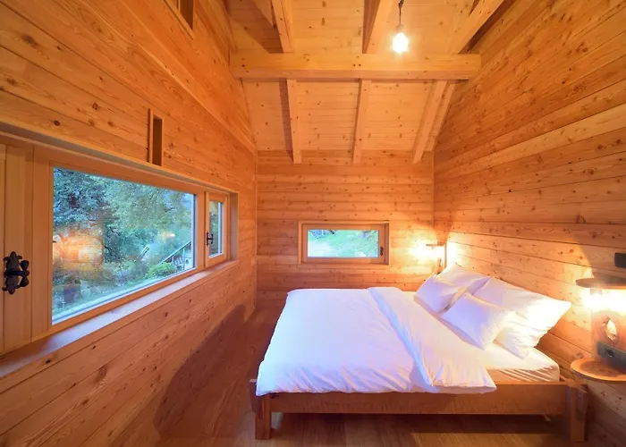 Granaries Pear&walnut *